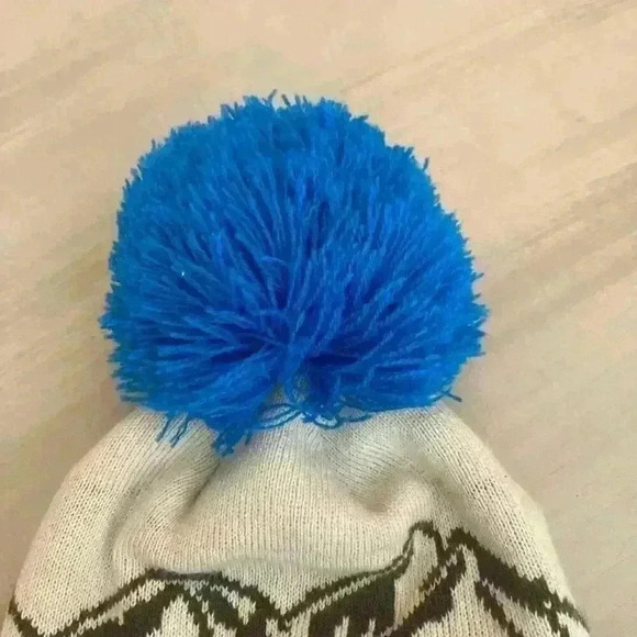 DEER VALLEY YOUTH ROUND TOP PEAKS BEANIE SKIING WINTER STOCKING CAP POM POM - Picture 5 of 6